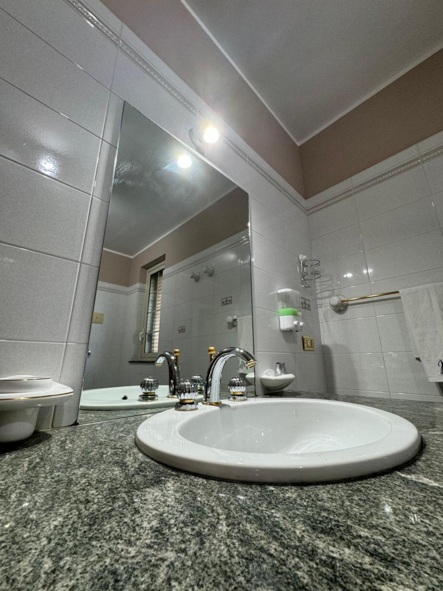 B&B Rose Antiche Sicily Partinico Esterno foto